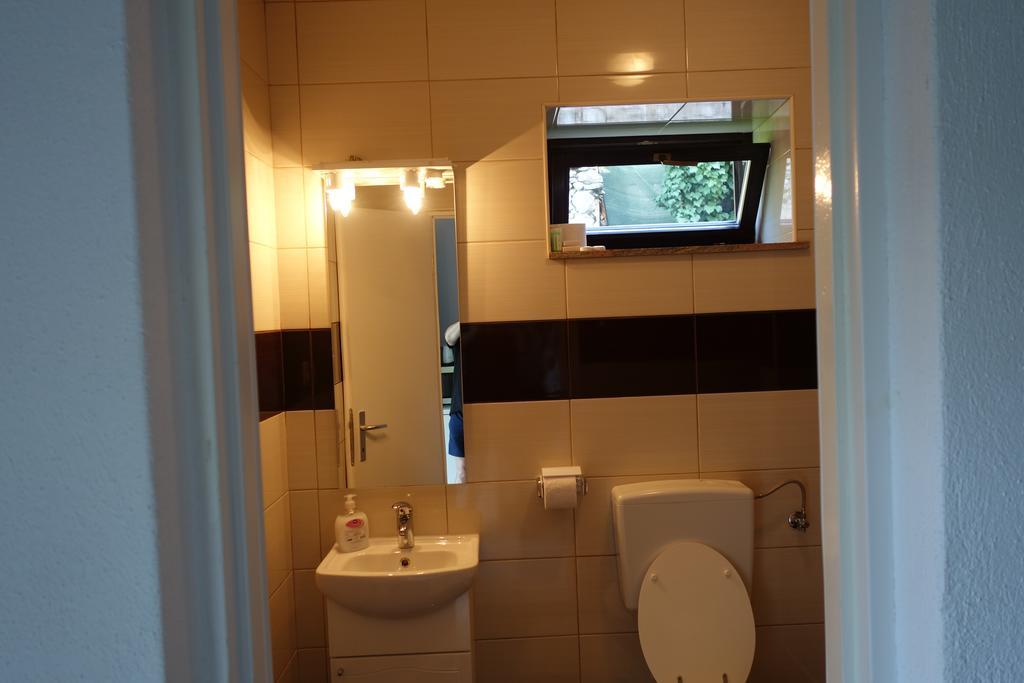 Rooms Modrusan Szluin Szoba fotó