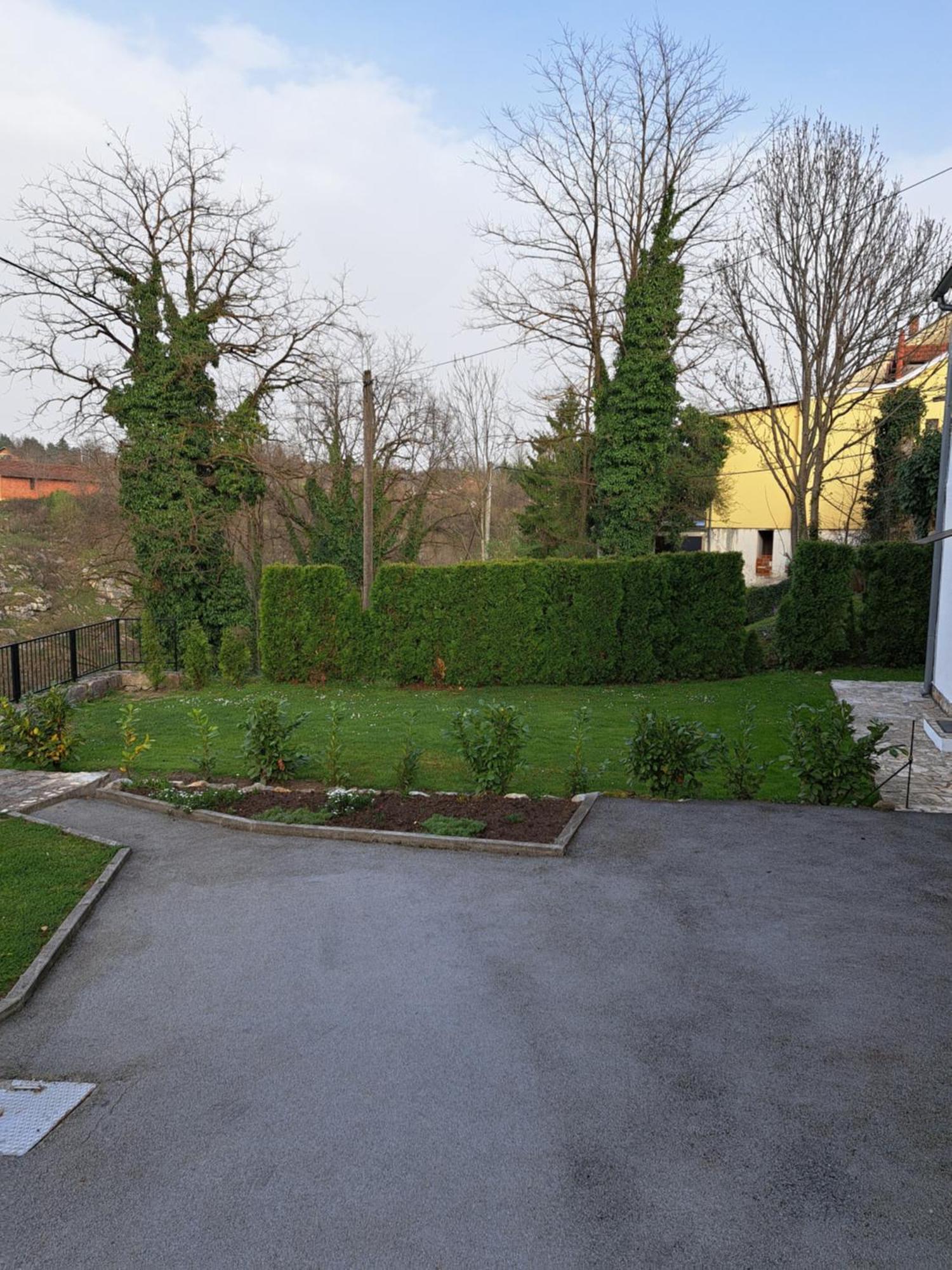 Rooms Modrusan Szluin Kültér fotó