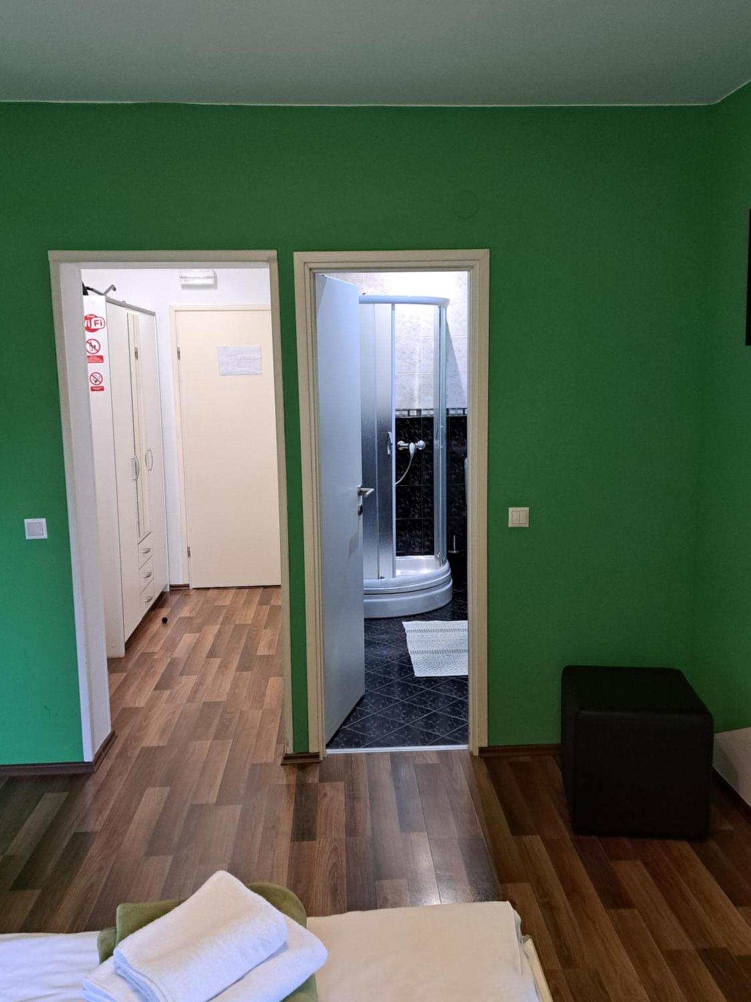 Rooms Modrusan Szluin Kültér fotó