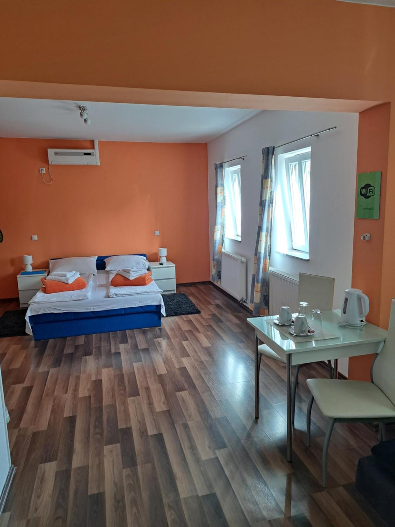 Rooms Modrusan Szluin Kültér fotó