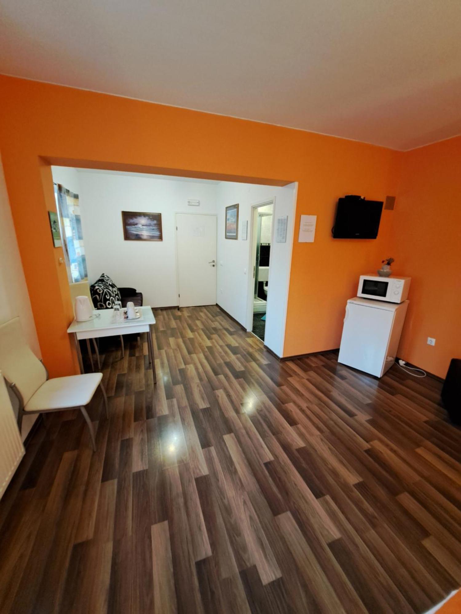 Rooms Modrusan Szluin Kültér fotó
