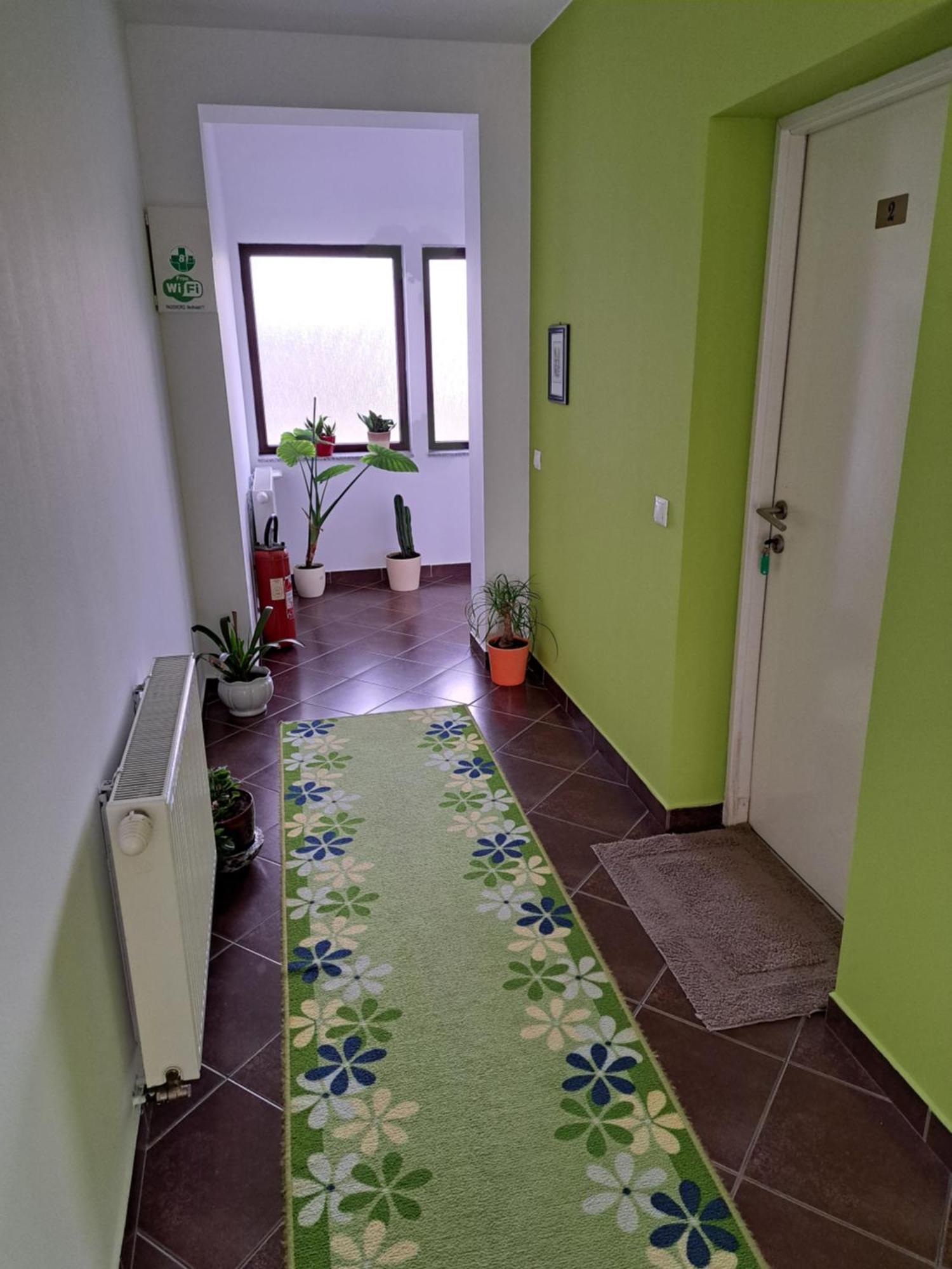 Rooms Modrusan Szluin Kültér fotó