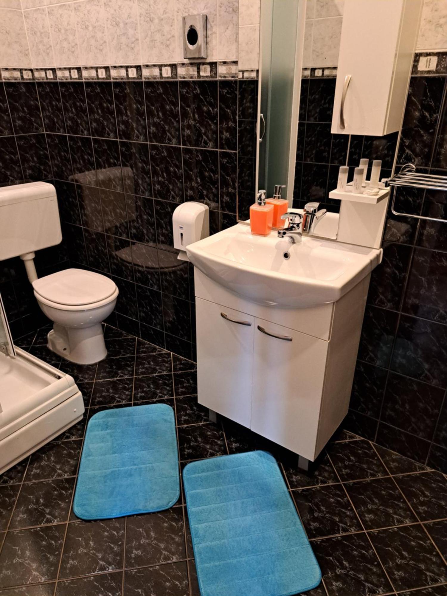 Rooms Modrusan Szluin Kültér fotó
