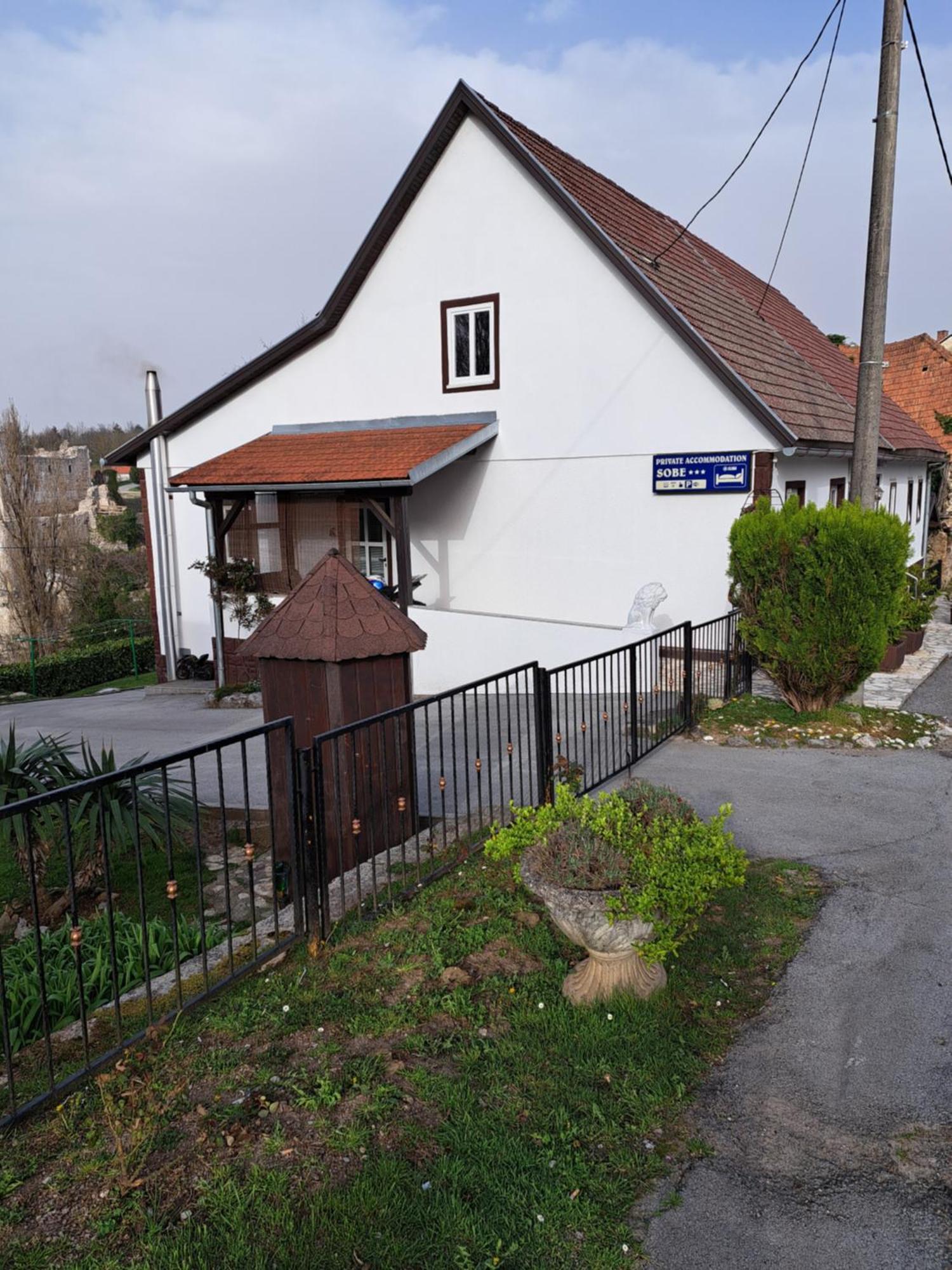 Rooms Modrusan Szluin Kültér fotó