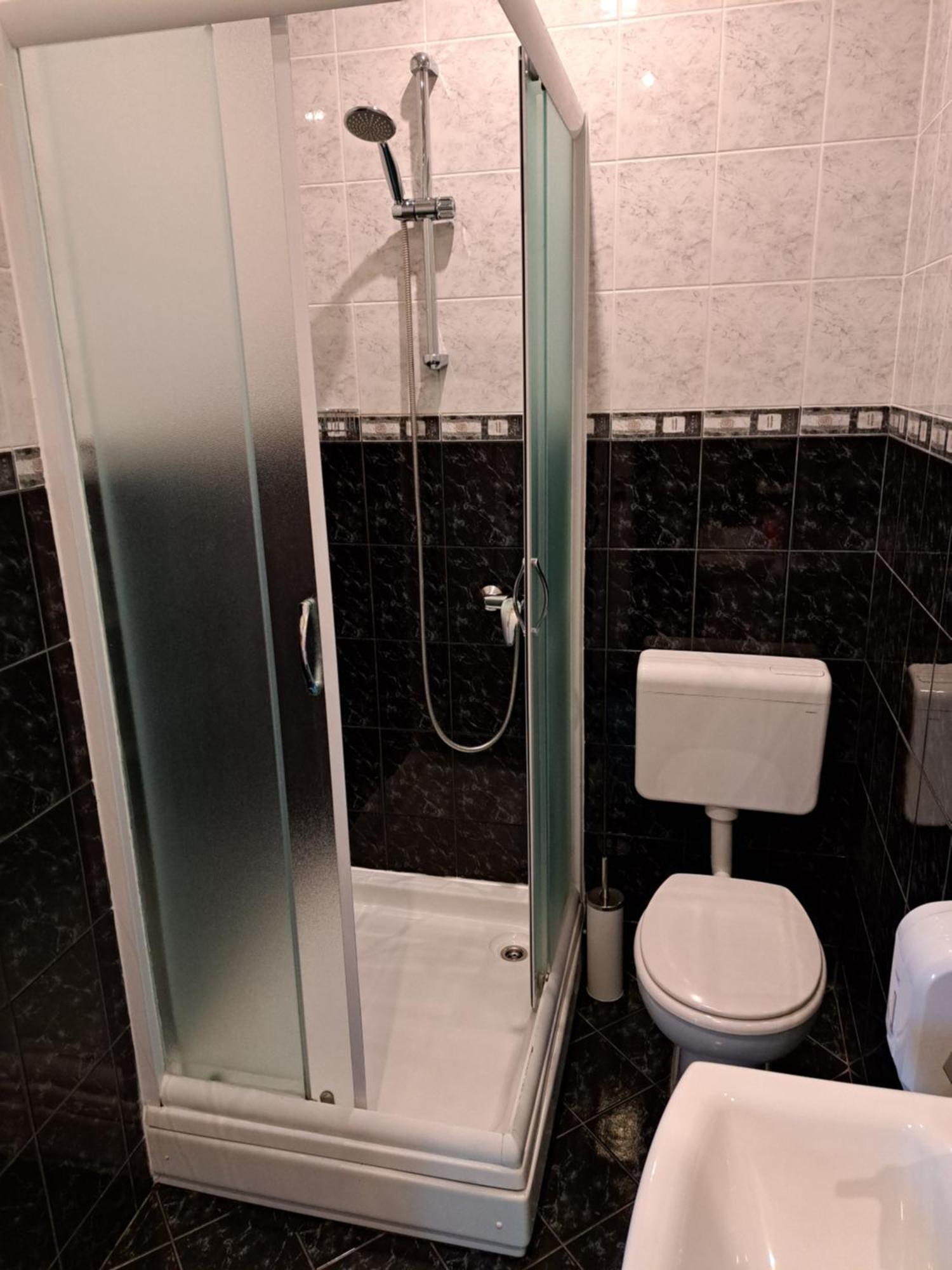 Rooms Modrusan Szluin Kültér fotó