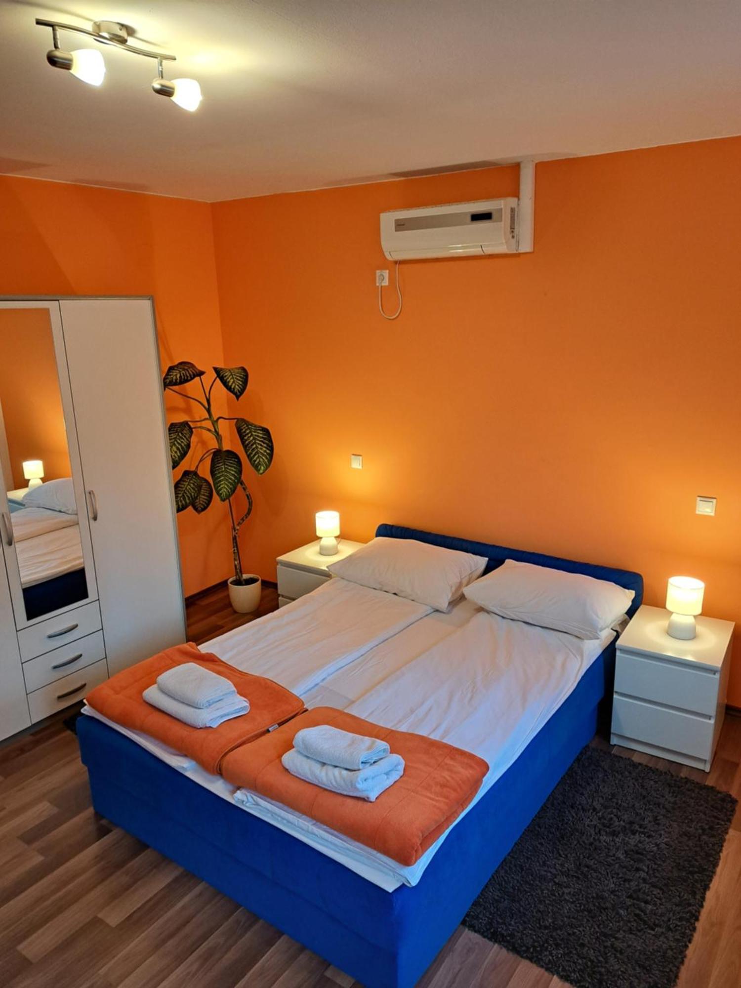 Rooms Modrusan Szluin Kültér fotó