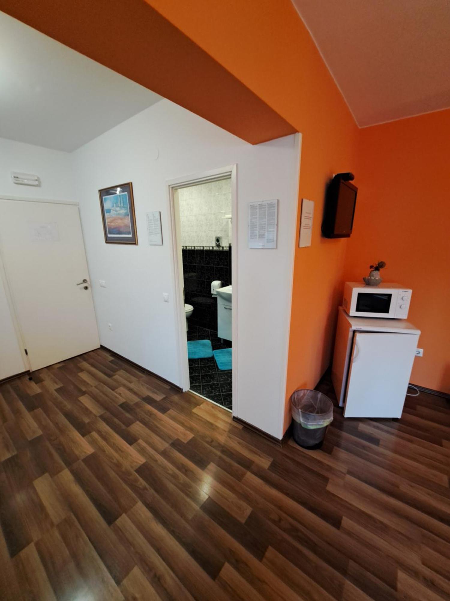 Rooms Modrusan Szluin Kültér fotó
